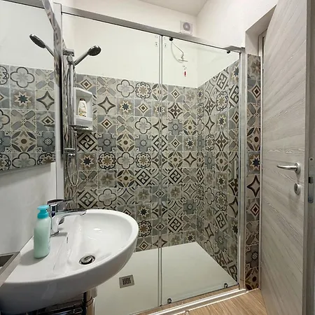 The Moon Guest house 3*